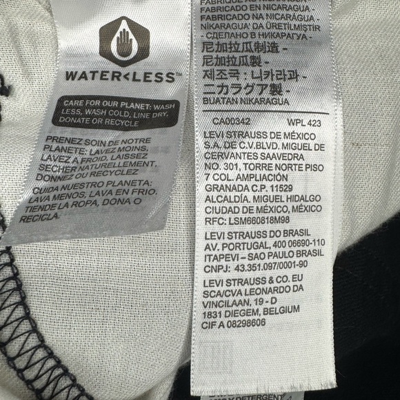 502™ TAPER FIT MEN'S JEANS Size 33x30 Black Color. - Picture 8 of 8